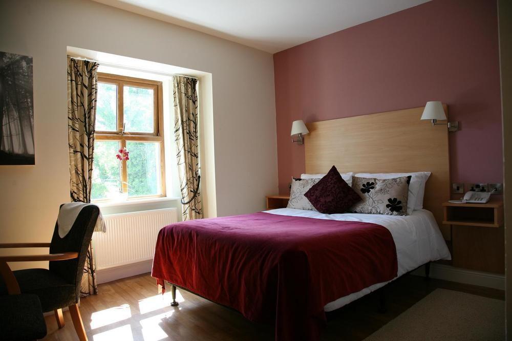 The Coach House Hotel โอแรนมอร์ ภายนอก รูปภาพ